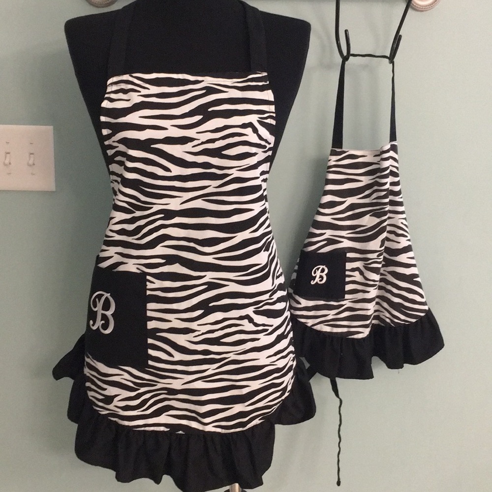 Mommy and Me Aprons -  “B” monogram